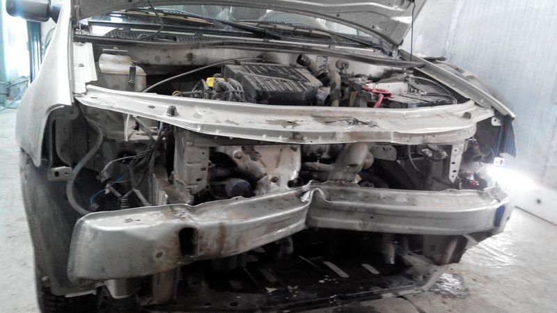 Восстановление Renault Logan на стапеле — фото 2